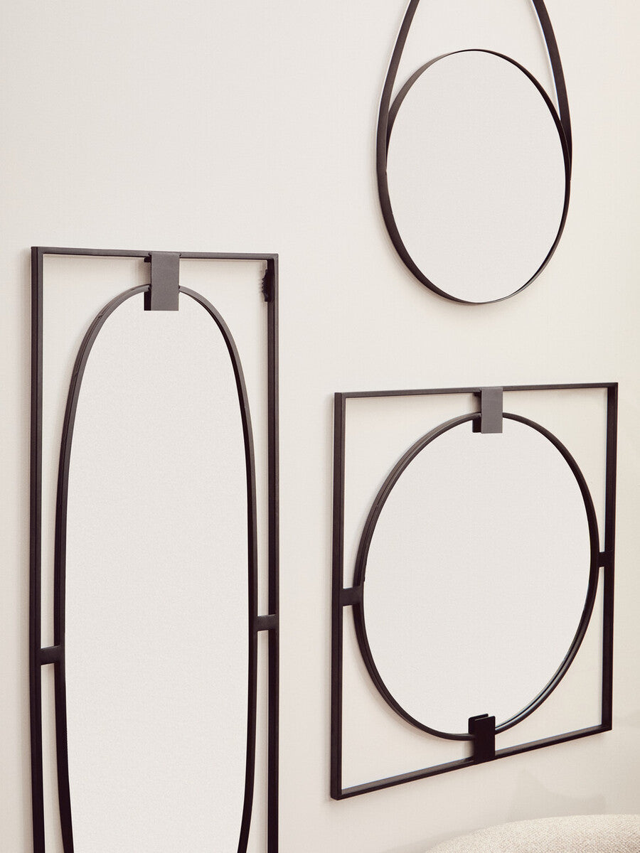 Orsina Trento Round Wall Mirror – Black Frame with Hanging Loop