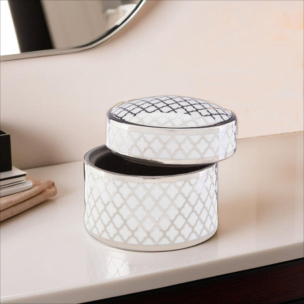 Orsina Renne Large Ceramic Box – White and Silver Quatrefoil Decor