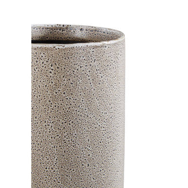 Orsina Calcita Natural Speckled Small Stoneware Vase – 4-Footed