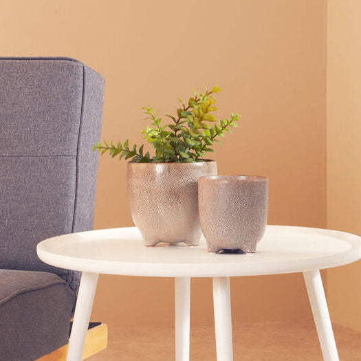 Orsina Calcita Natural Speckled Ceramic Planter – Small Footed Pot