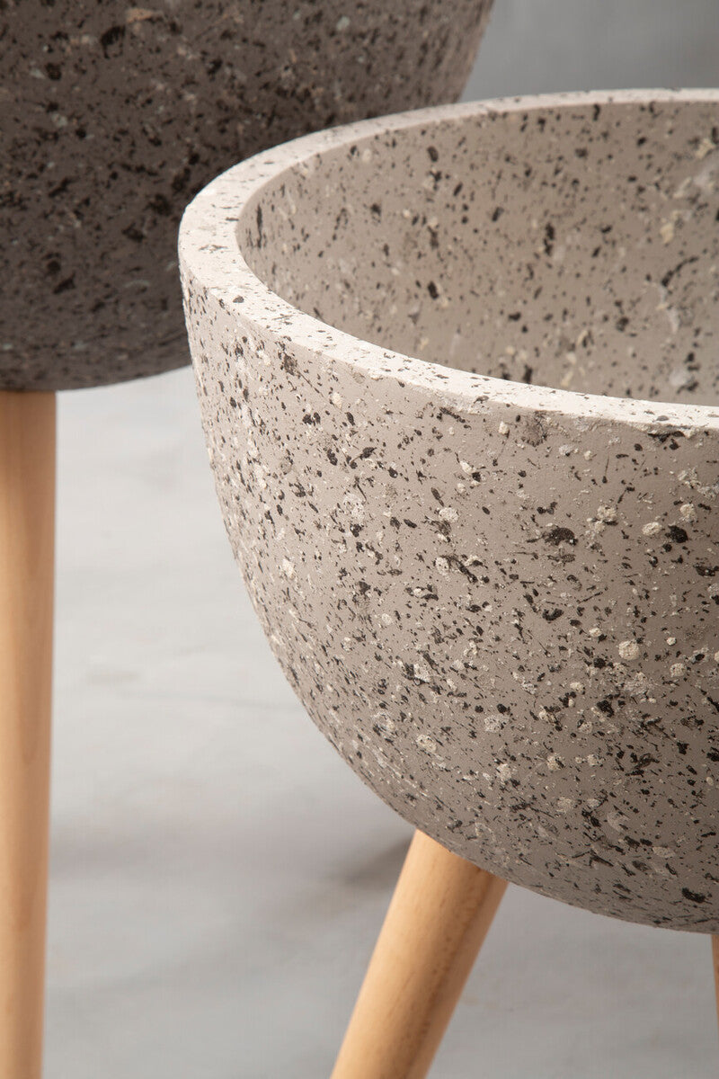 Orsina Darnell Medium Grey Speckled Planter – Raised Indoor Pot