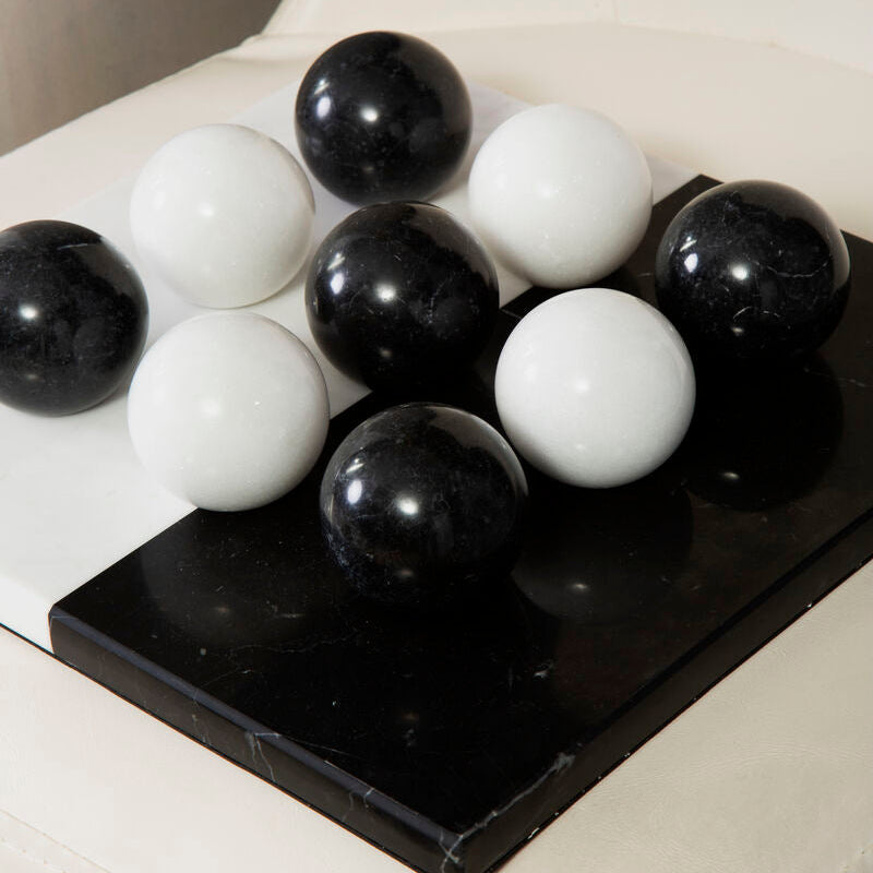 Orsina Flos Marble Tic Tac Toe Game – Modern Black and White Decor