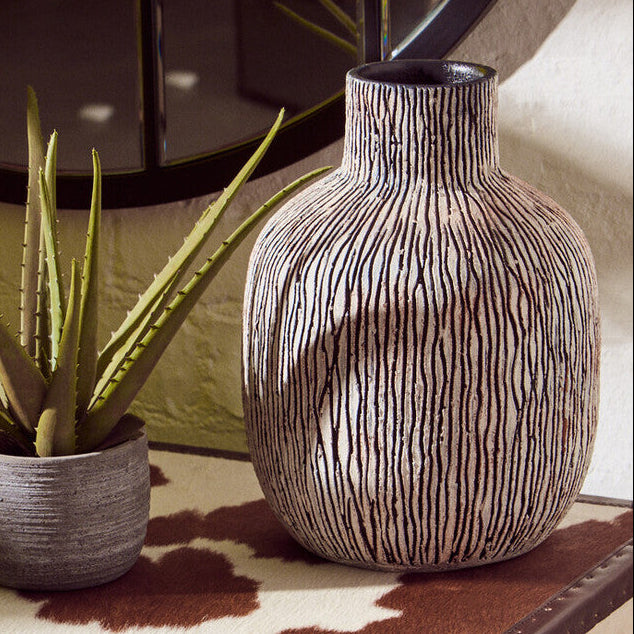 Orsina Arid Black Earthenware Vase – Sculptural Textured Stone Decor