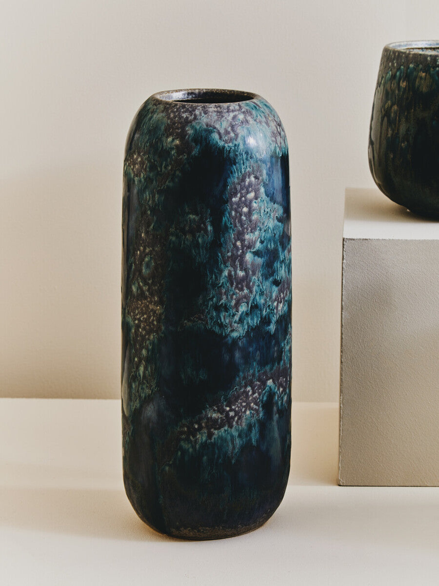 Orsina Silas Green Glazed Stoneware Vase – Modern Sculptural Decor