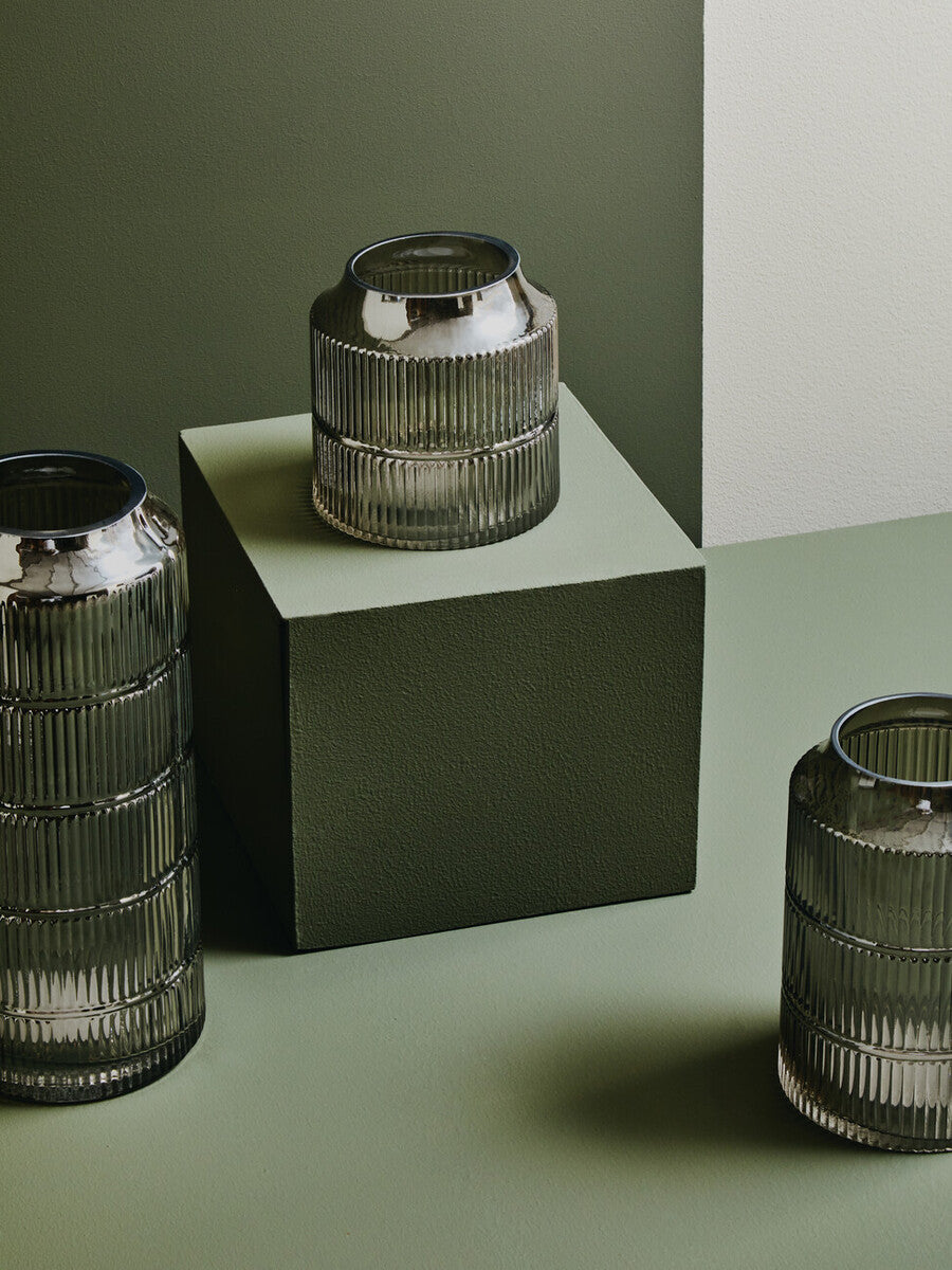 Orsina Obskur Large Grey Glass Vase – Ribbed Corrugated Drum Design