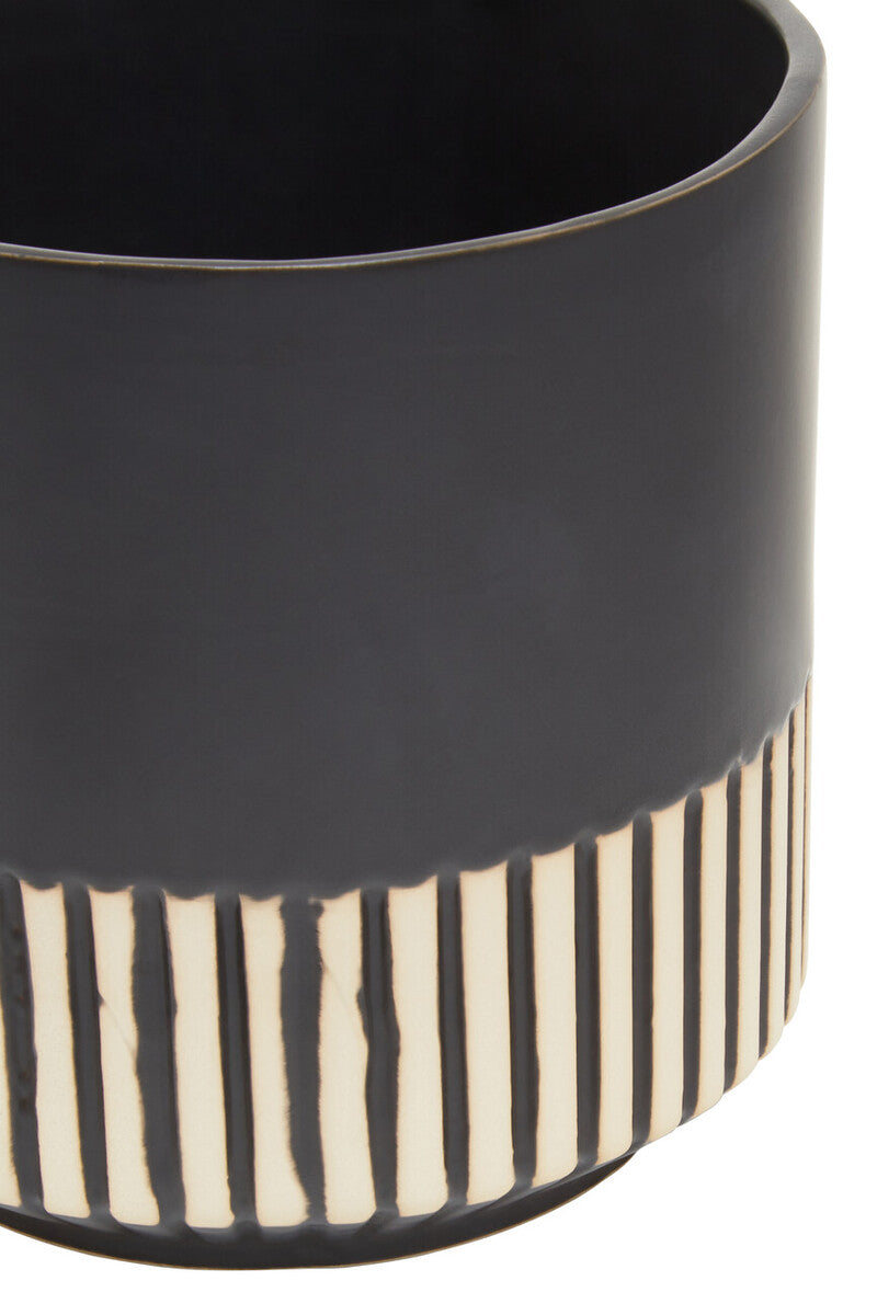 Orsina Kiso Large Ceramic Planter – Modern Hand-Carved Indoor Pot