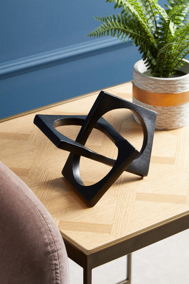 Orsina Prato Square Knot Sculpture – Matte Black Aluminium Decor