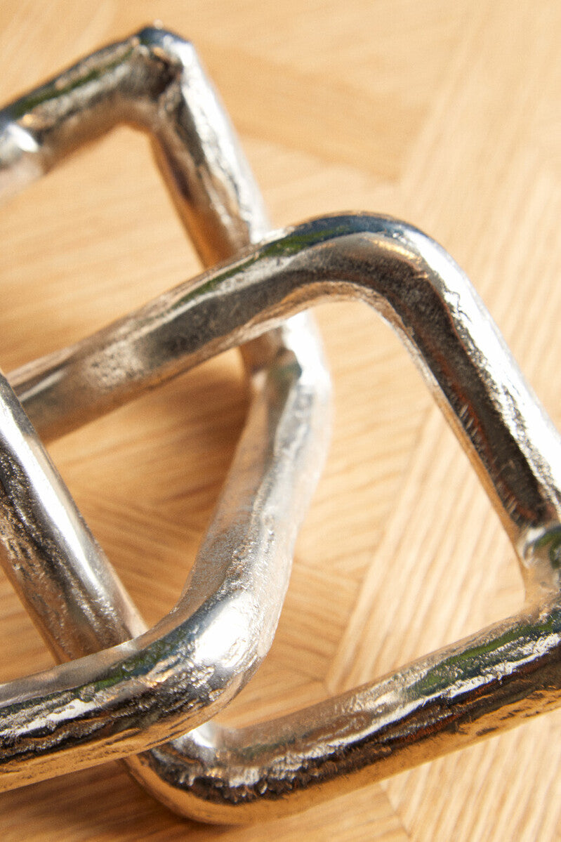 Orsina Kensington Townhouse Sculpture – Interlinked Aluminium Art