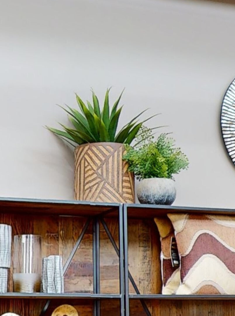 Orsina Darnell Brown Textured Planter – Handcrafted Indoor Pot