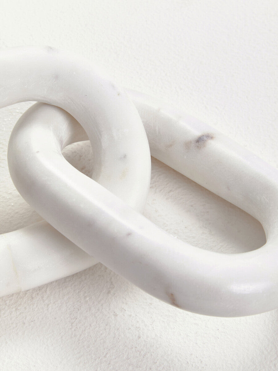 Orsina Nason White Marble Three Link Chain Sculpture – Stone Home Decor