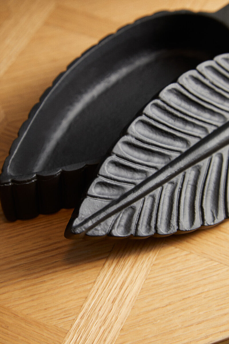 Orsina Prato Black Plume Box – Sculptural Feather Decorative Storage