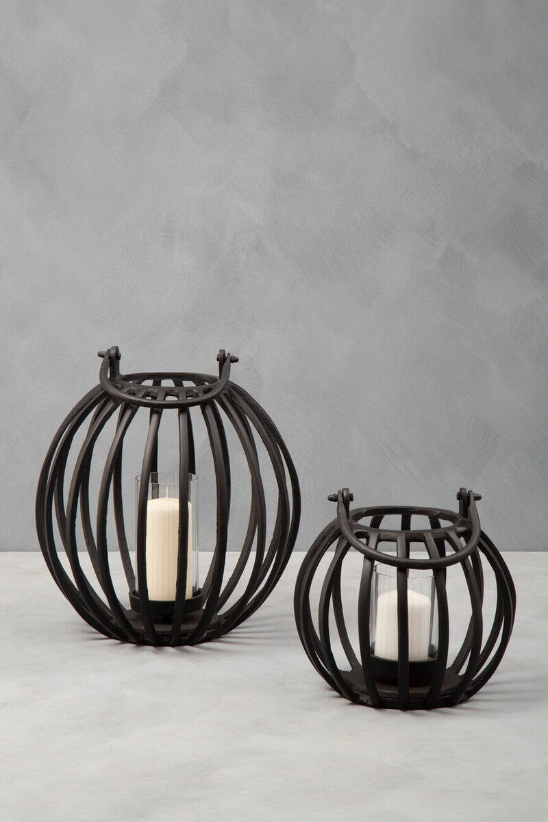 Orsina Aura Small Matte Black Metal Lantern – Modern Minimalist Decor
