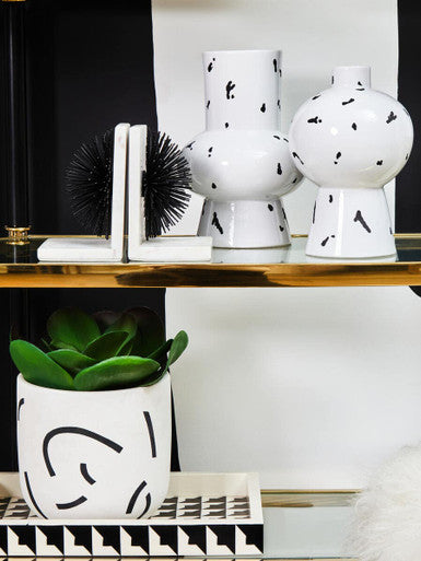 Orsina Tundra Large Geometric Vase – White and Black Sculptural Decor