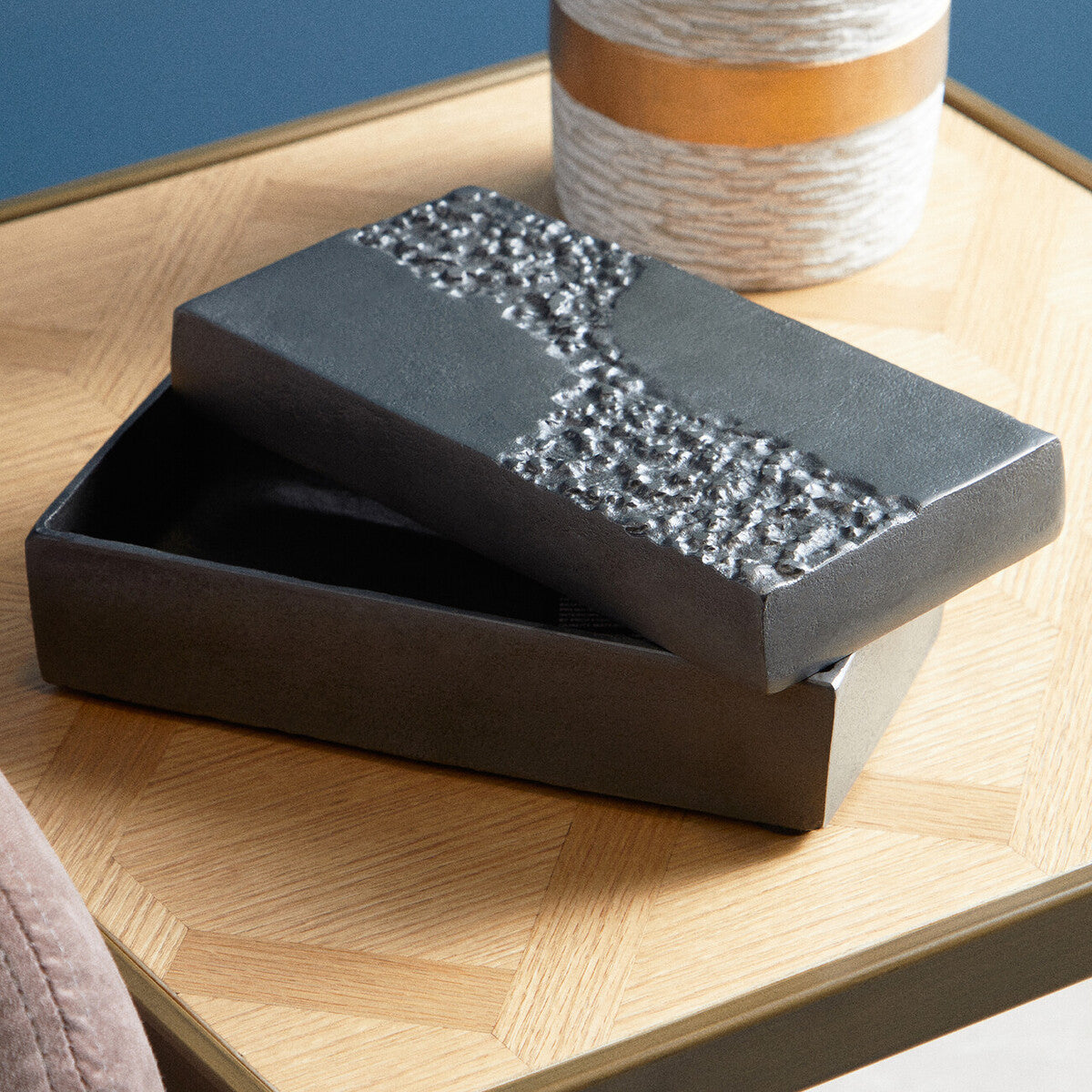 Orsina Dante Grey Textured Aluminium Trinket Box – Vintage Jewellery Case