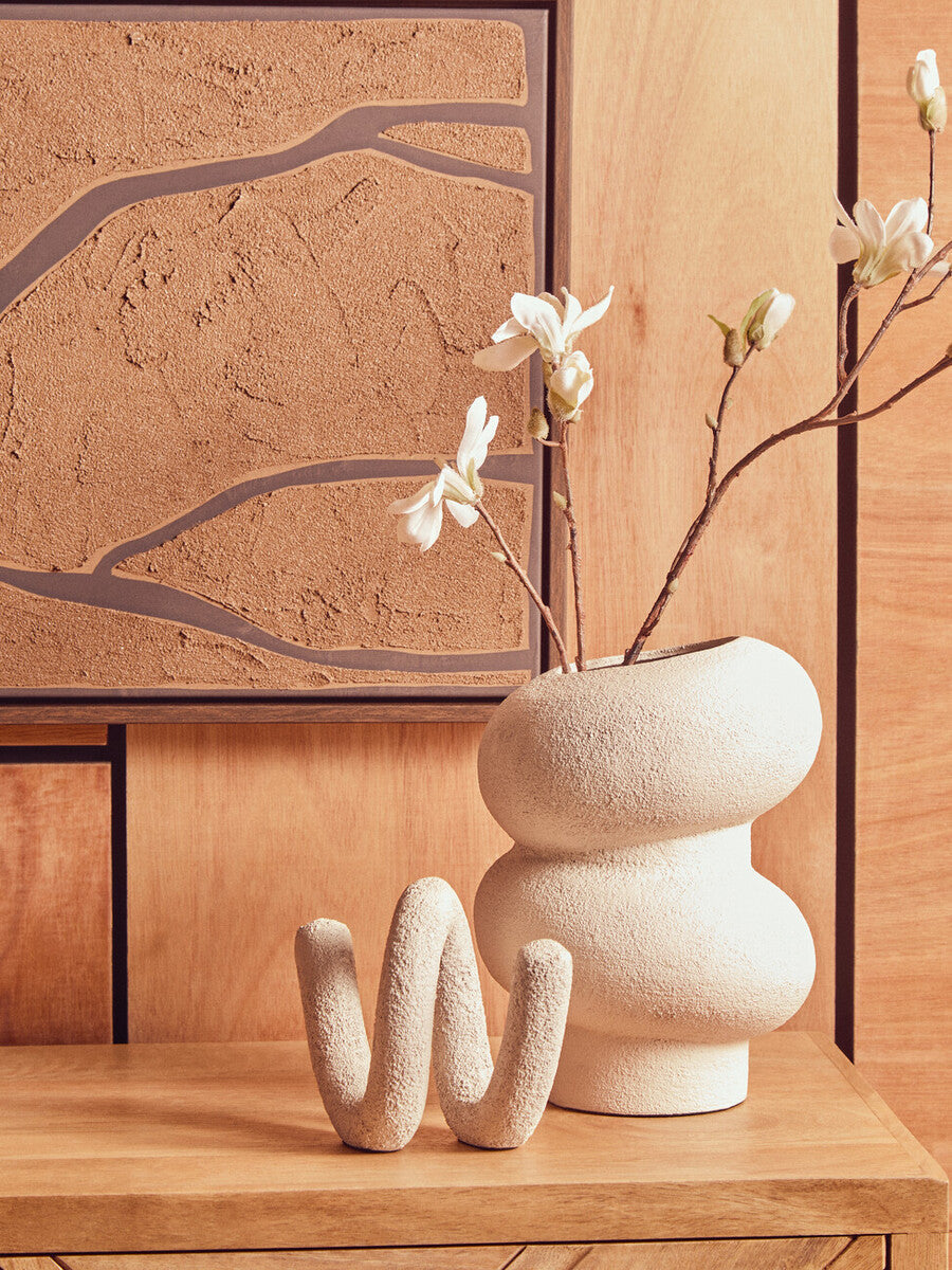 Orsina Dunas Small White Loop Sculpture – Textured Modern Home Decor