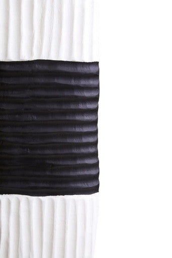 Orsina Fidel Oblong Mango Wood Sculpture – Black and White Carved Art