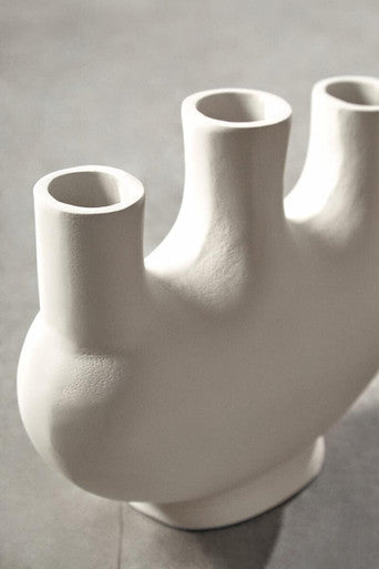 Orsina Hapax Small Cream Aluminium Vase – Nordic Geometric 3-Neck Design