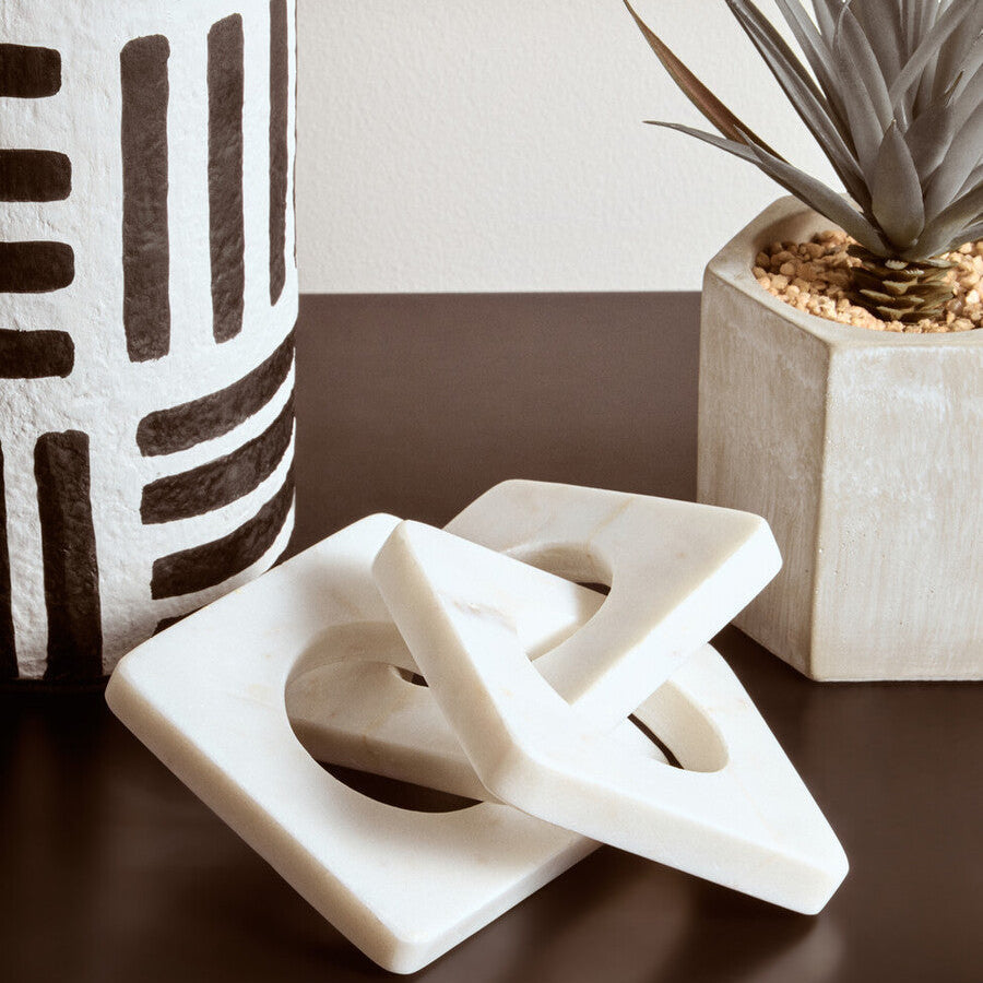 Orsina White Marble Three Link Chain – Sculptural Stone Home Decor