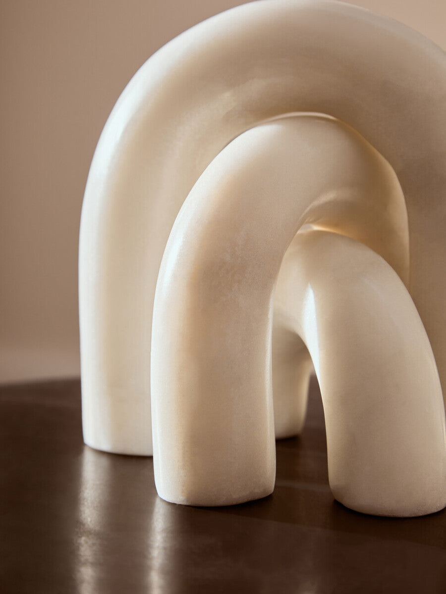 Orsina Nason White Marble Arch Sculpture – Modern Minimalist Decor