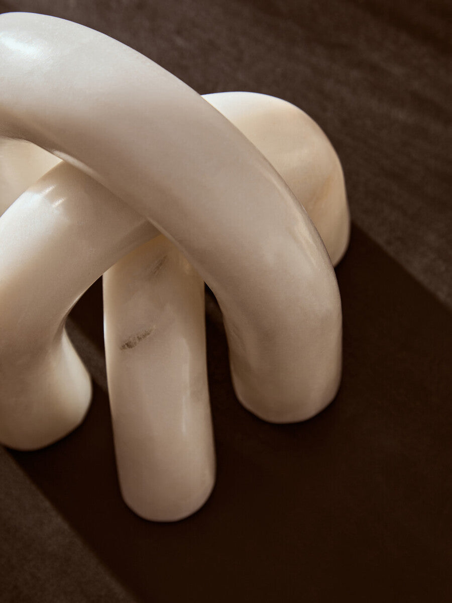 Orsina Nason White Marble Arch Sculpture – Modern Minimalist Decor