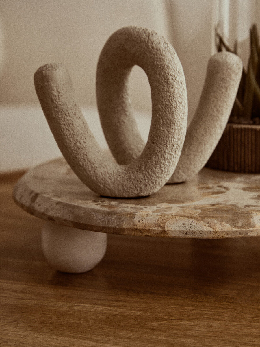 Orsina Santino Chocolate Marble Riser – Sculptural Triple-Ball Base