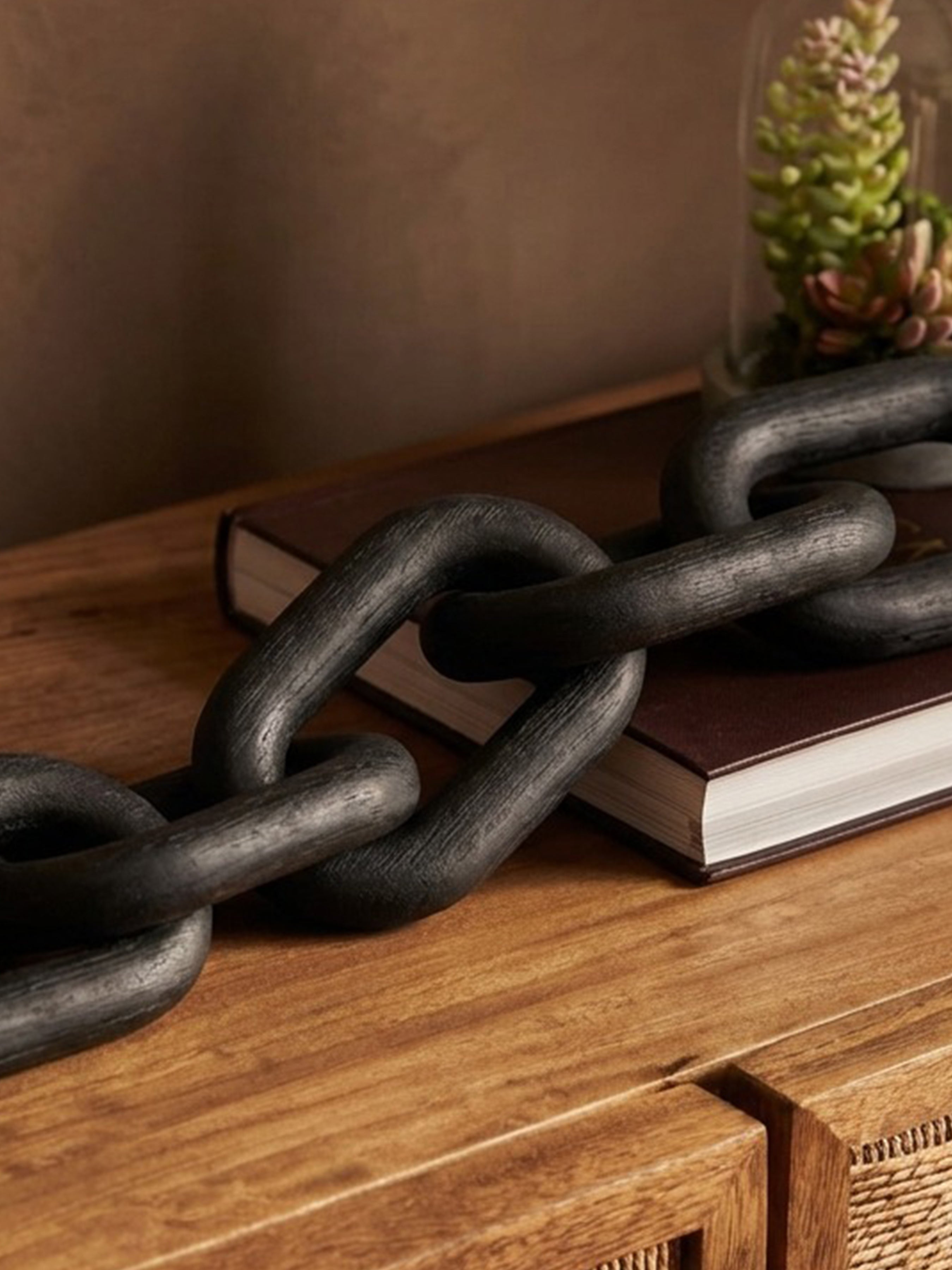 Orsina Cato Black Wood 5 Link Chain – Handcrafted Table Decor Sculpture