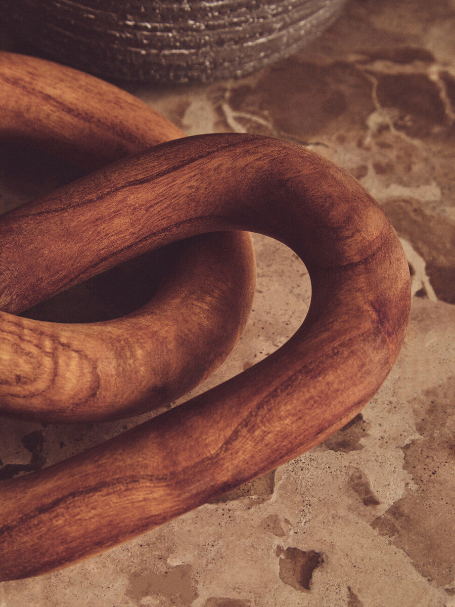 Orsina Cato Brown Wood 2-Link Chain Decor – Handcrafted Sculpture