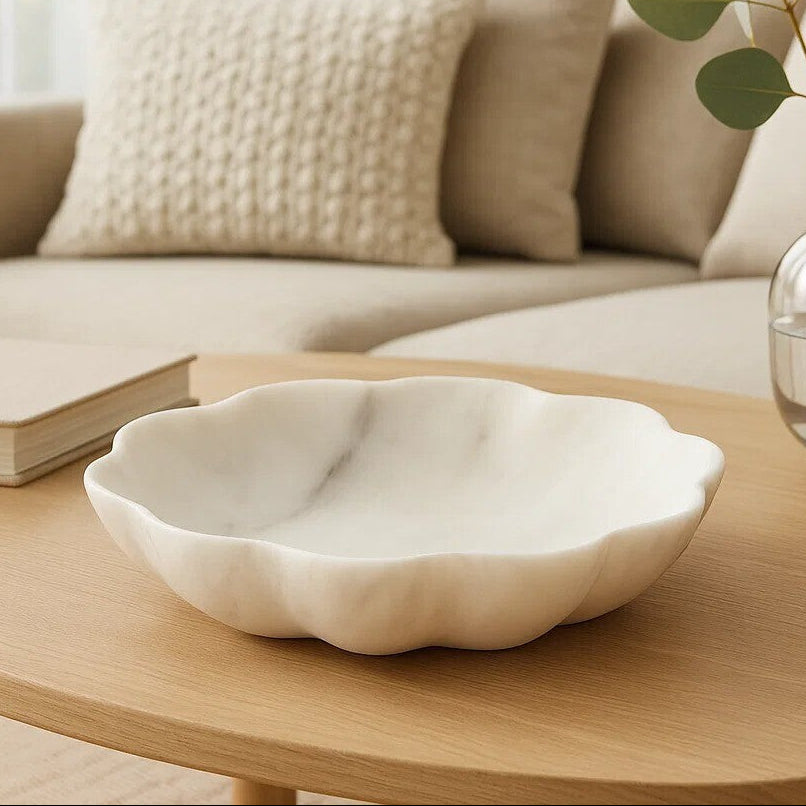 Orsina Zoro White Marble Scalloped Bowl – Medium Hand-Finished Stone