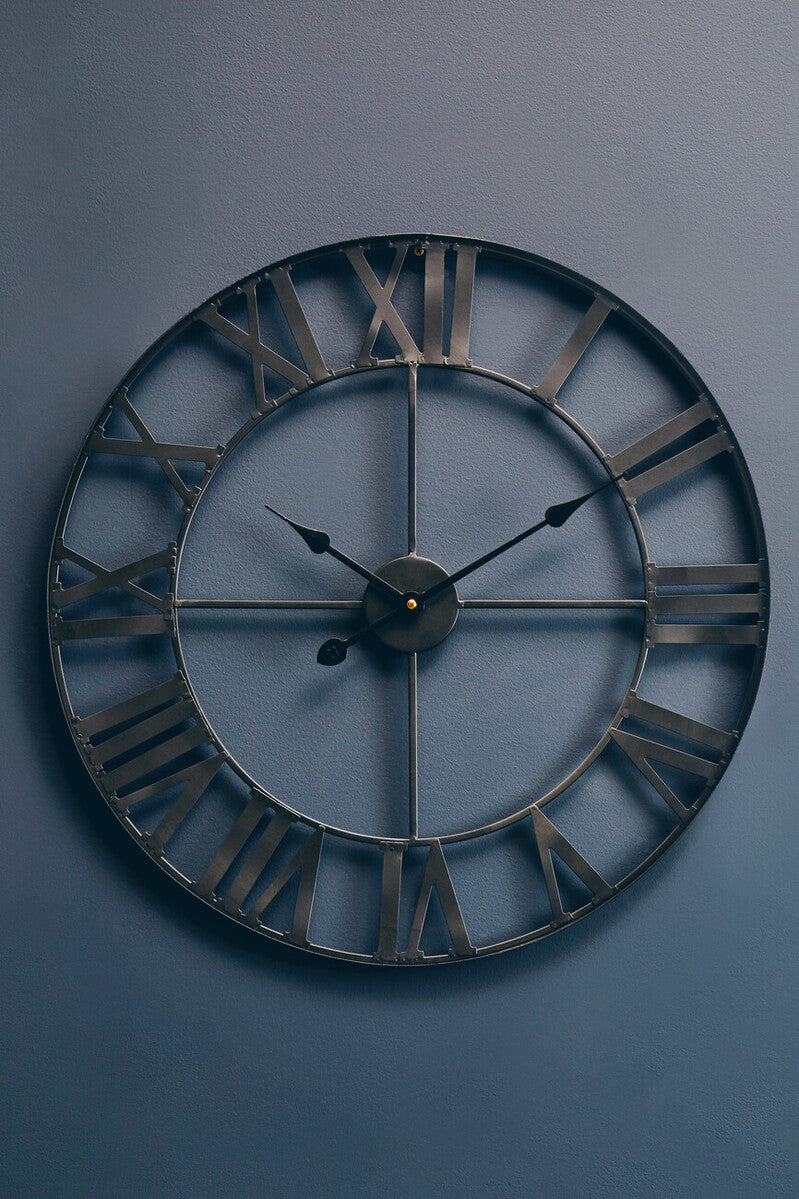 Orsina Genova Black Metal Wall Clock – Modern Roman Numeral Timepiece