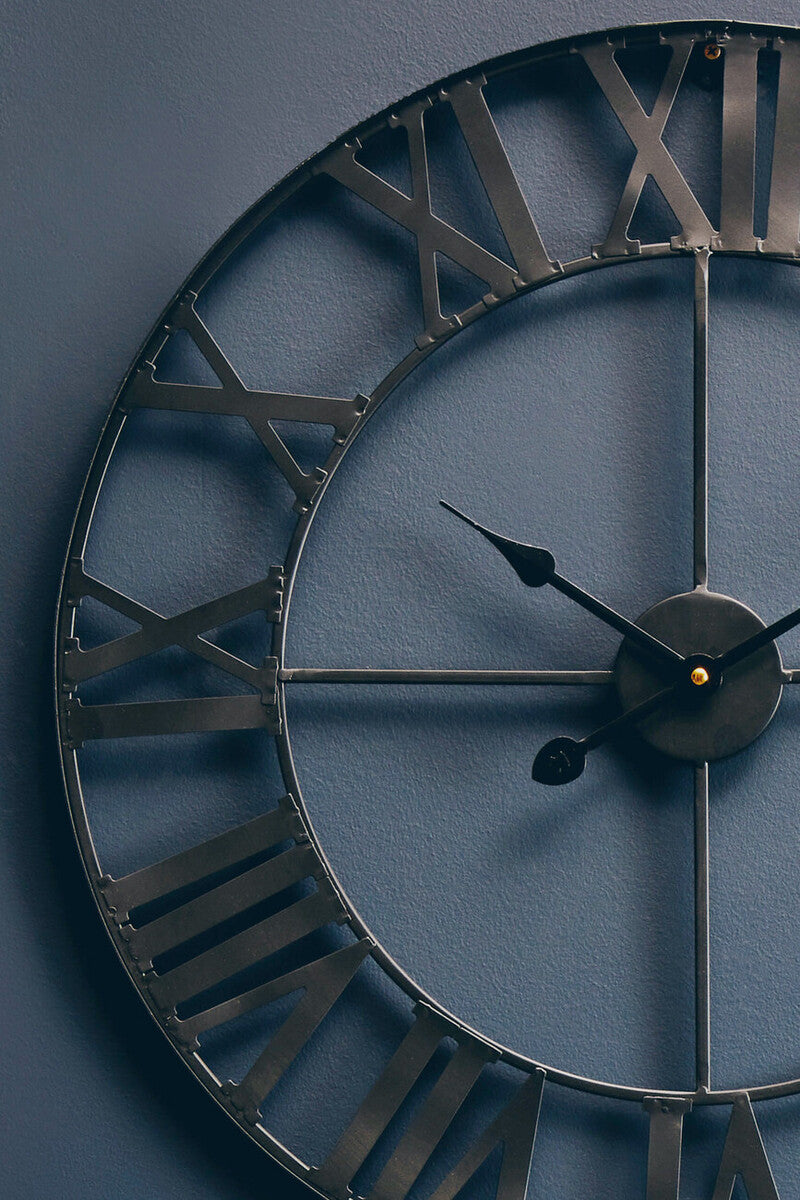 Orsina Genova Black Metal Wall Clock – Modern Roman Numeral Timepiece