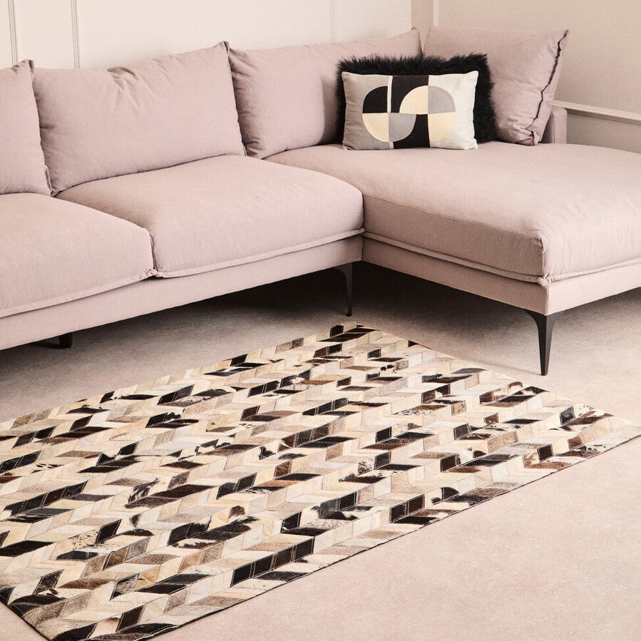 Orsina Safira Small Chevron Patchwork Rug – Hair on Leather Decor
