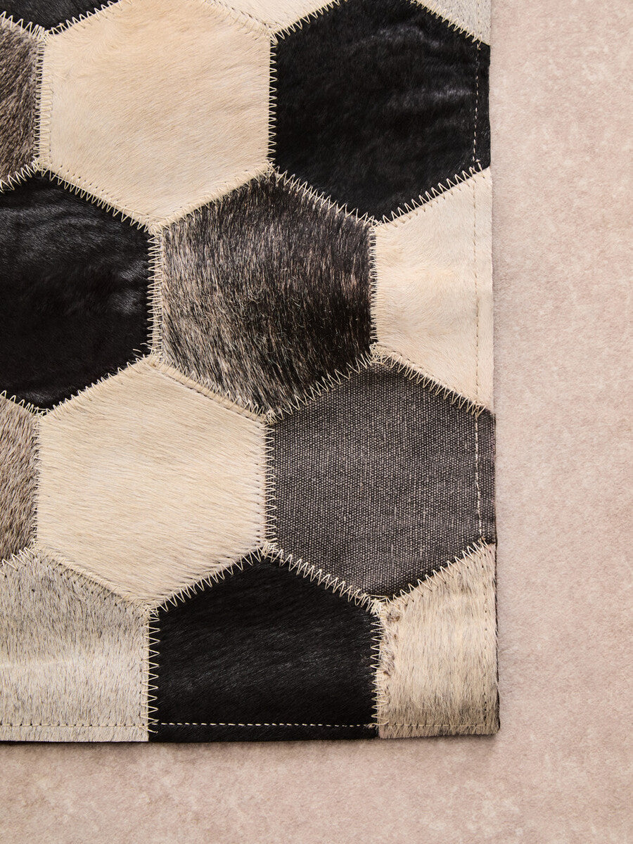 Orsina Safira Large Hexagon Patchwork Hair on Leather Rug – Grey