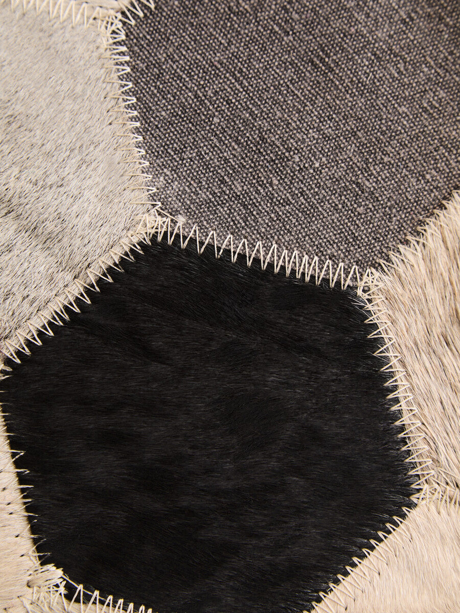 Orsina Safira Large Hexagon Patchwork Hair on Leather Rug – Grey