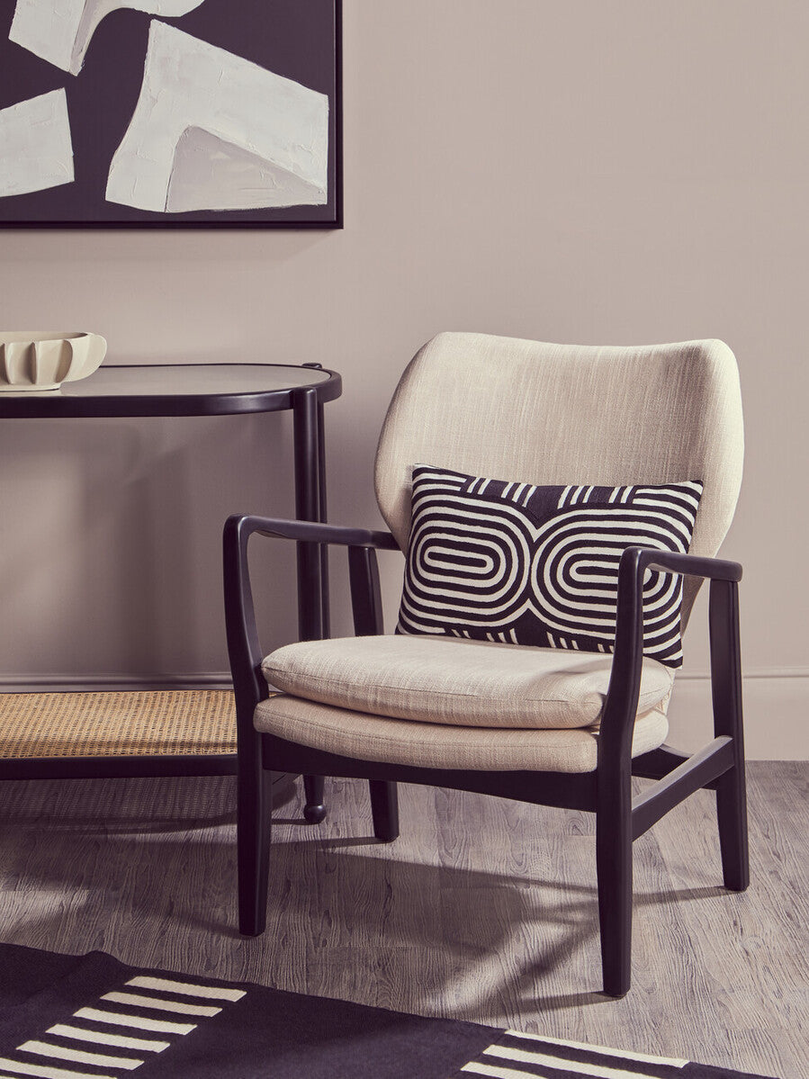 Orsina Bosie Black and White Rug – Handcrafted Modern Graphic Area Rug