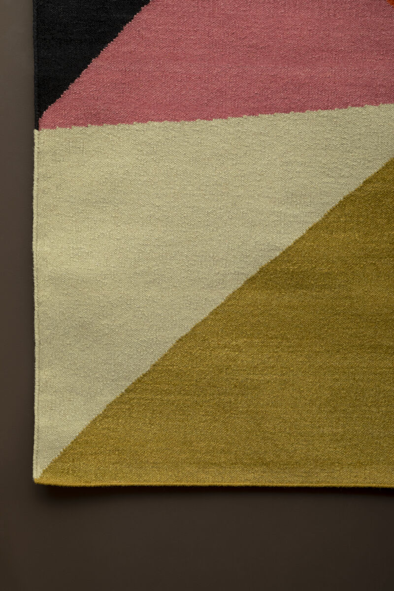 Orsina Bosie Villon Geometric Rug – Modern Plush Triangle Design