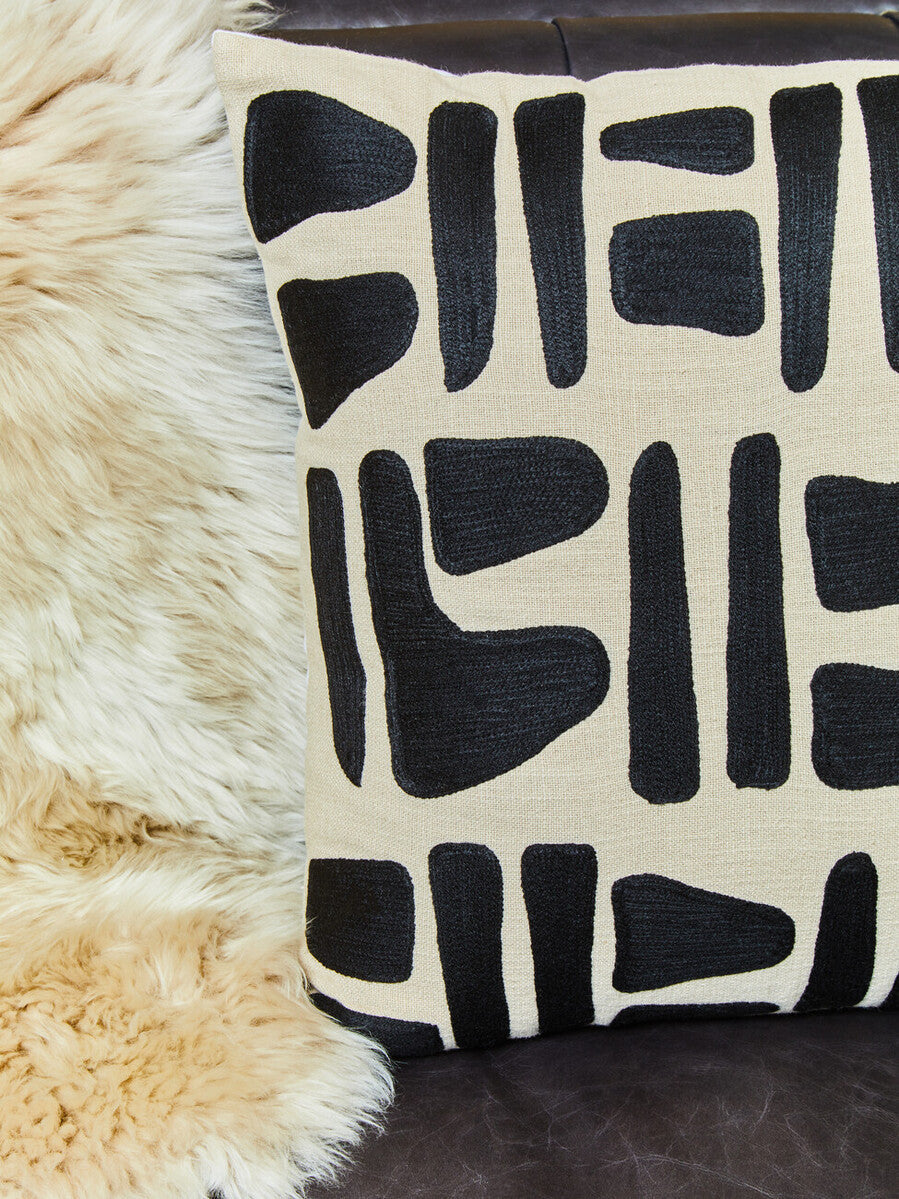 Orsina Ozella Rectangular Lumbar Cushion – Natural & Black Cotton