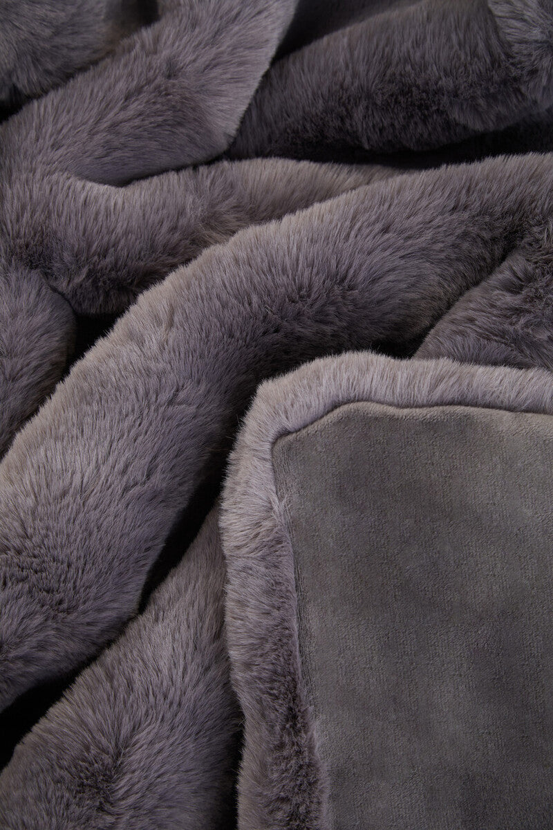 Orsina Lamina Grey Faux Fur Throw – Luxury Plush Soft Blanket