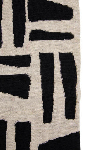 Orsina Bosie Ozella Geometric Knitted Throw – Natural and Black Blanket