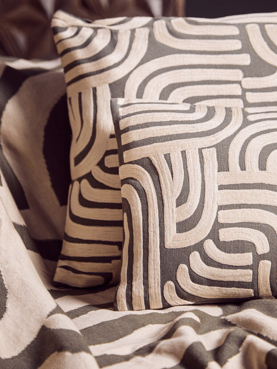 Orsina Bosie Ozella Knitted Throw – Abstract Two-Tone Green Blanket