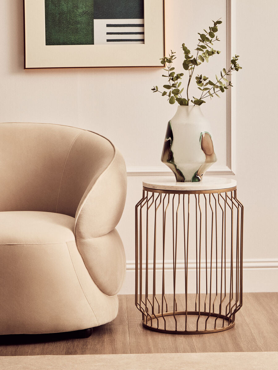 Orsina Shalimar Round Marble Side Table – Gold Wireframe Base