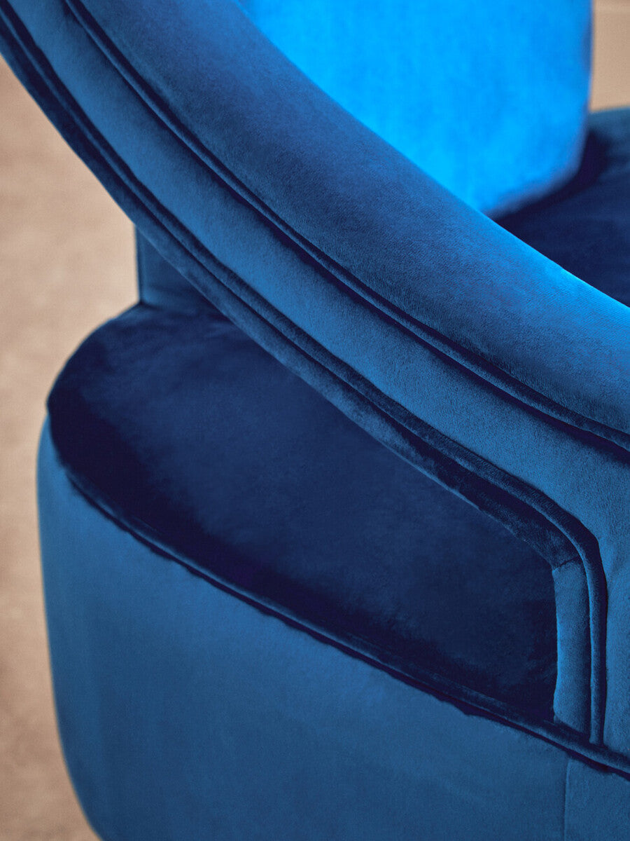 Orsina Faye Midnight Blue Velvet Accent Chair | Modern Lounge Seating