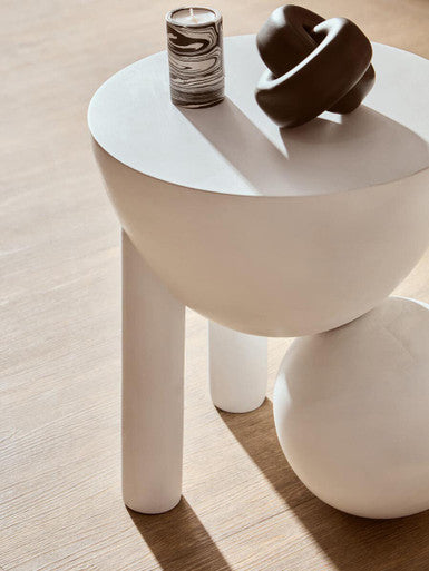 Orsina Walsa Round Mango Wood Side Table – Whitewash Sculptural Base