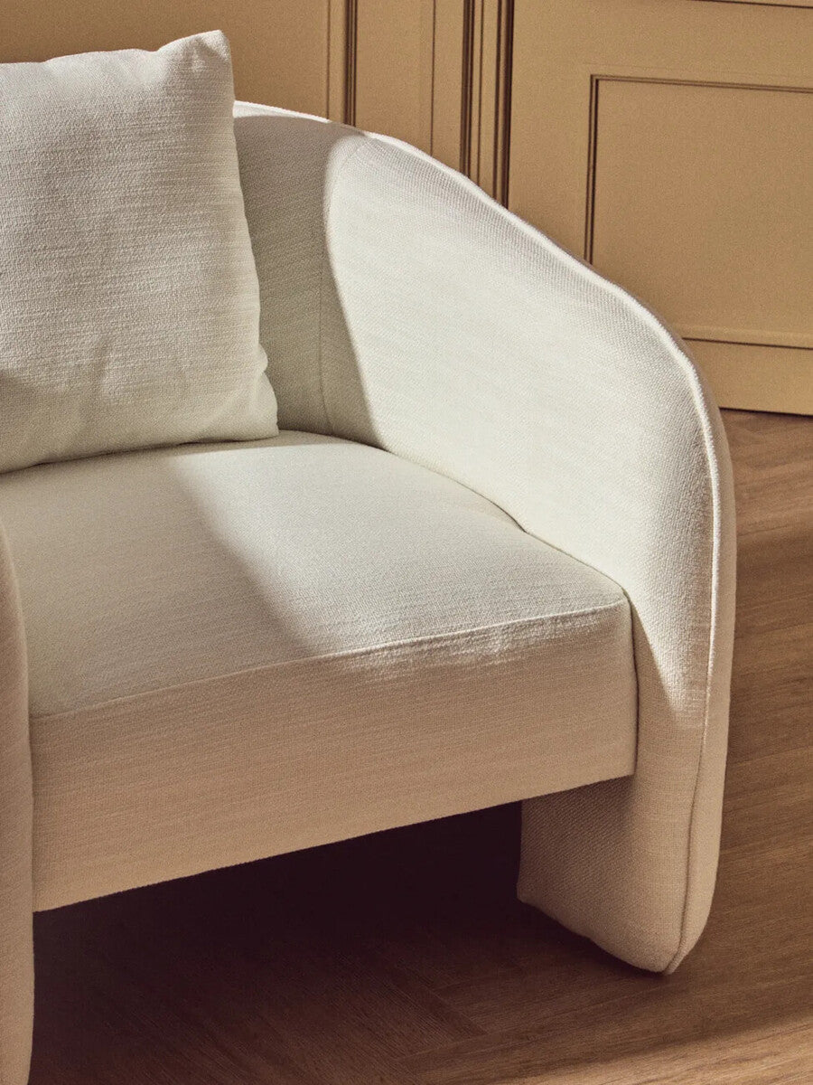 Orsina Bilani Curved Accent Chair – Cream Linen Effect Living Room Seat