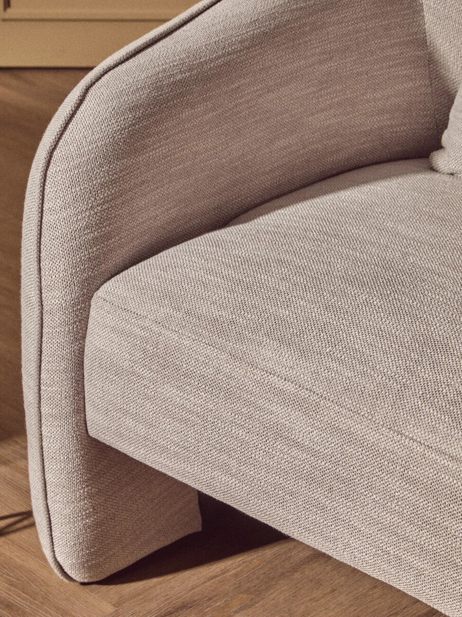 Orsina Bilani Curved Accent Chair – Grey Linen Effect Lounge Chair