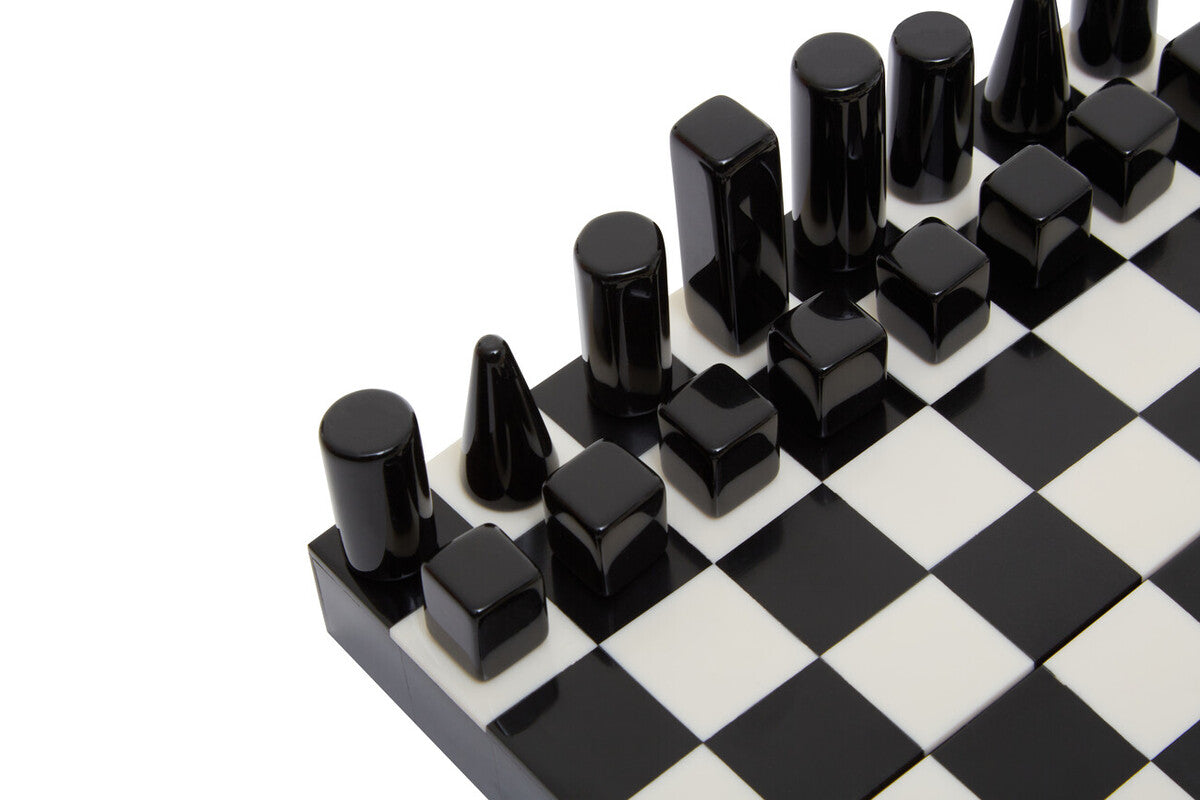 Orsina Foldable Travel Chess Set – Small Black and White Portable Board