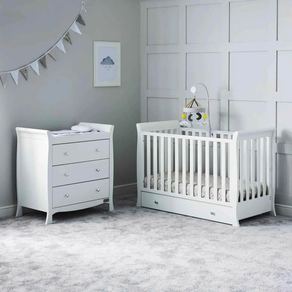 Ickle Bubba Snowdon 4 in 1 Mini 2 Piece Furniture Set White - Premium Sprung Mattress