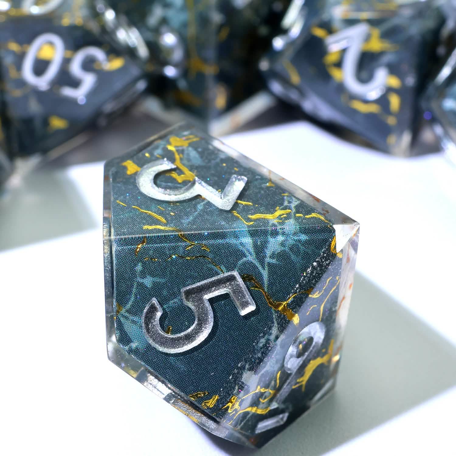 Gilded Void | Sharp Edge Dice | Resin | 7 Piece Set