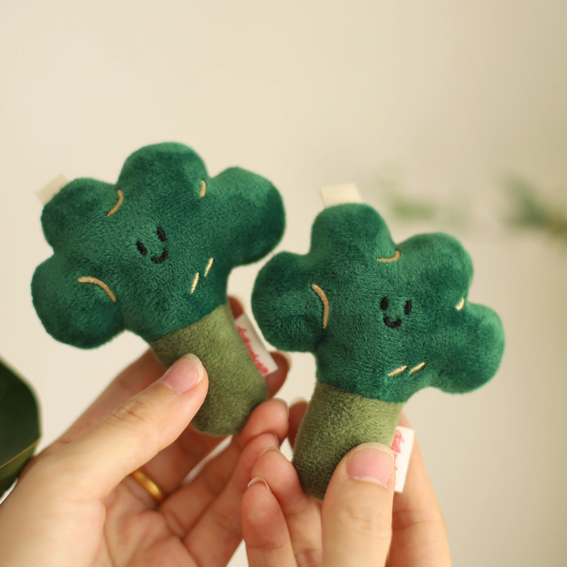 LuLuFun Studio Broccoli Plush Bag Charm – Kawaii Vegetable Keychain