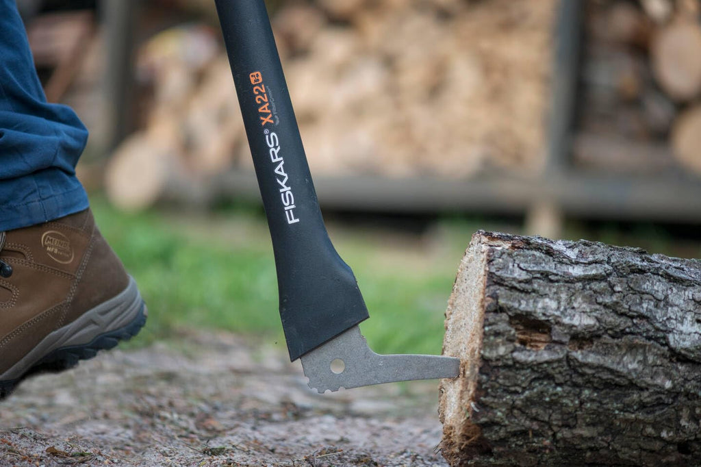 Fiskars WoodXpert XA22 Sappie – 78cm Log Handling Tool with Case