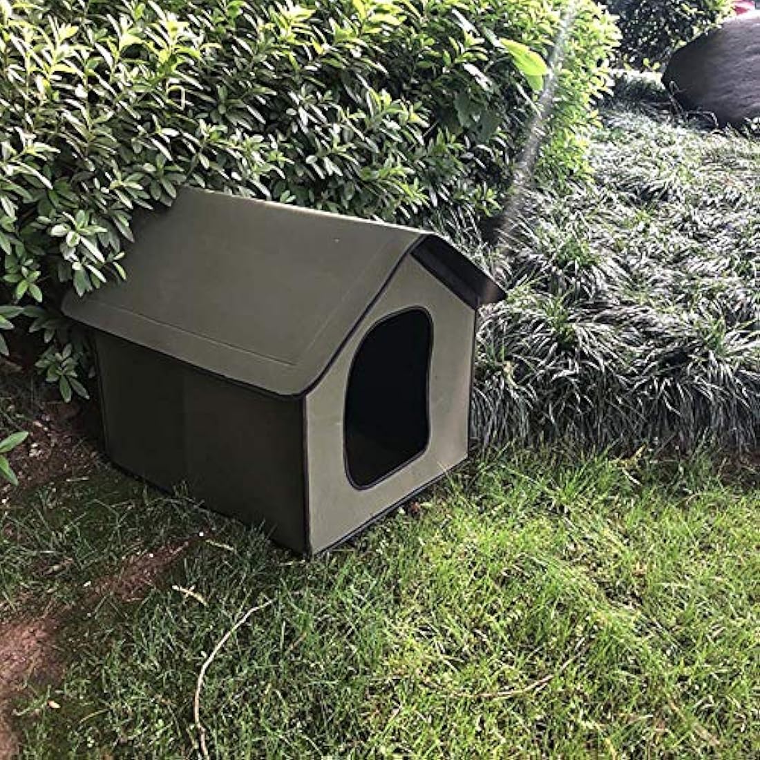 DEECOZY Waterproof Outdoor Cat House – Foldable Weatherproof Pet Shelter